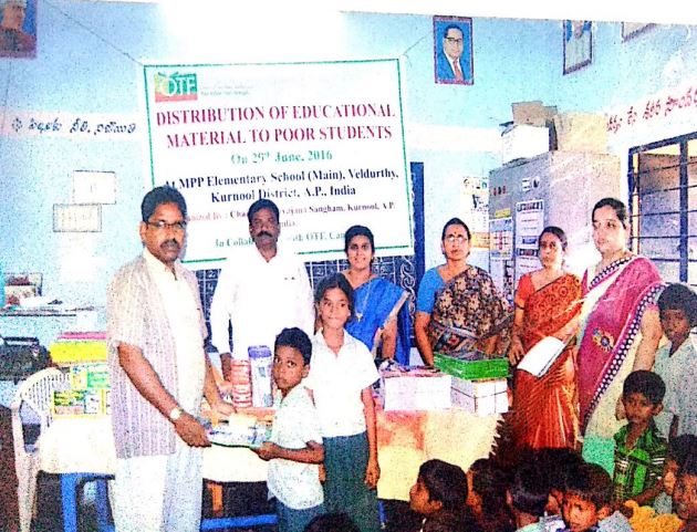 /media/cys/1NGO-00870-Chaitanya Yuvajana Sangam-Activities-Distributed education materials to poor students-_TcB4iX3.JPG
